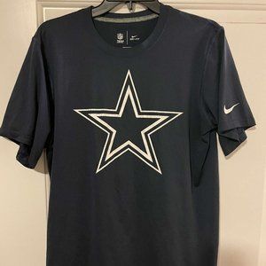 Nike Dri-Fit Shirt. Medium